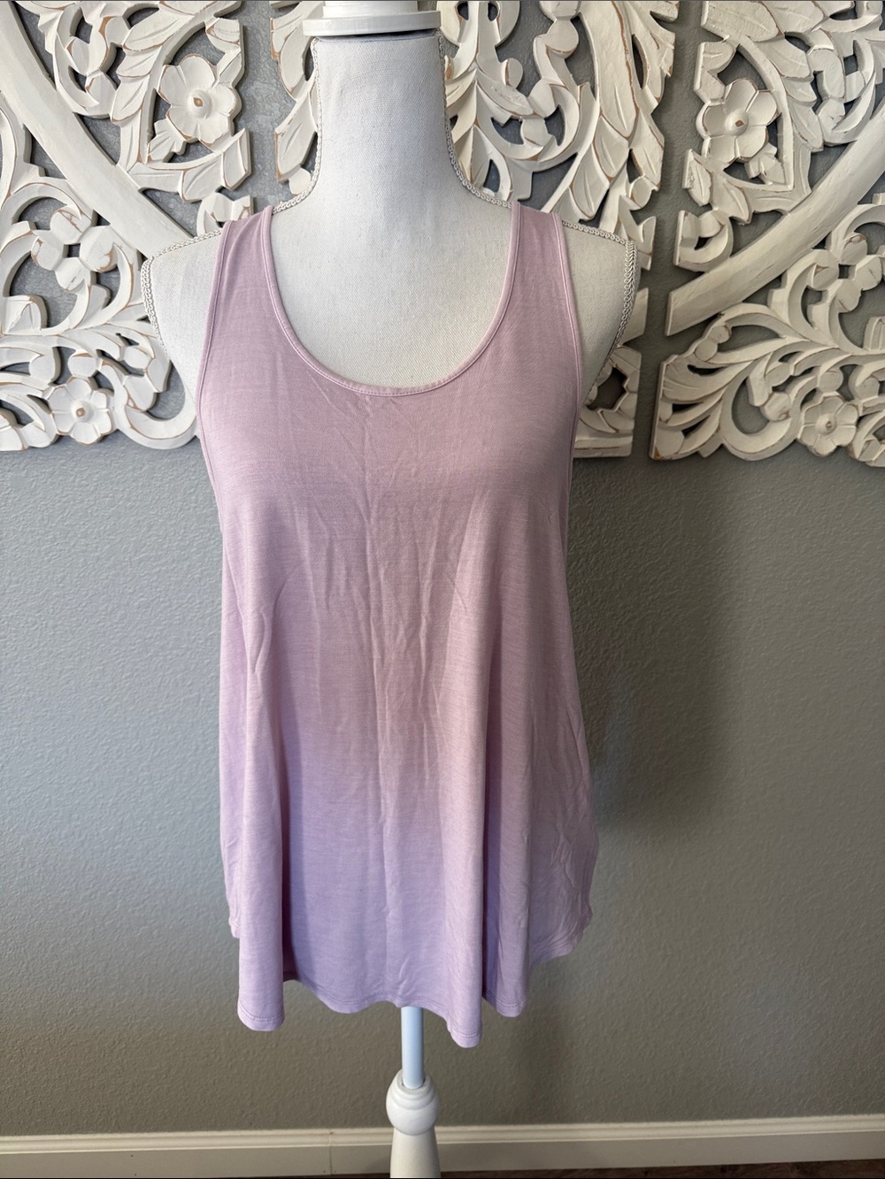 American Eagle Favorite Tank Top in Lavender Large Like New